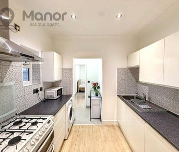 1 bedroom in a house share to rent - Photo 5