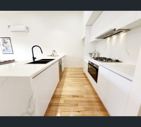 2/34 Curlew Avenue, Altona, Vic 3018 - Photo 1