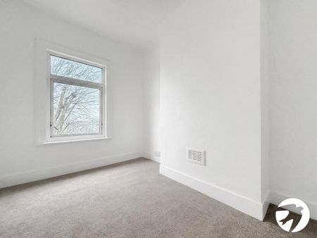 3 bedroom end of terrace house to rent - Photo 5