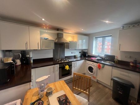 2 bedroom flat to rent - Photo 5