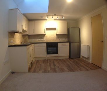 Three Bedroom Apartment to Rent in Taunton - Photo 5