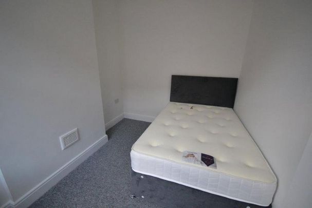 5 bedroom terraced house to rent - Photo 1