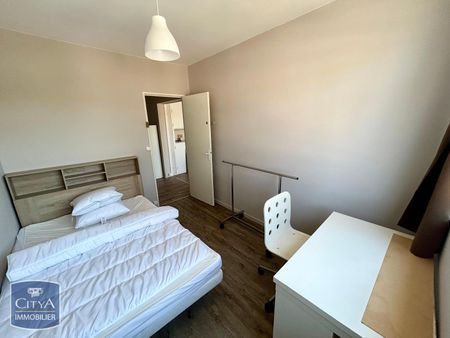 Location Appartement 4 pièces 73m² MONT ST AIGNAN 76130 - Photo 3