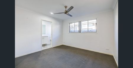 Lovely Family Home - Close to Schools - Photo 4