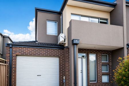 Stylish Living Meets Everyday Comfort – Your Perfect Home Awaits - Photo 4
