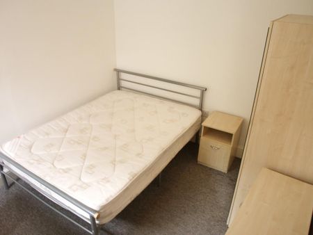 5 bedroom terraced house to rent - Photo 5