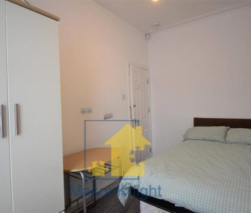 4 bedroom terraced house to rent - Photo 5