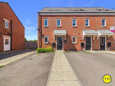 3 bedroom semi-detached house to rent - Photo 2