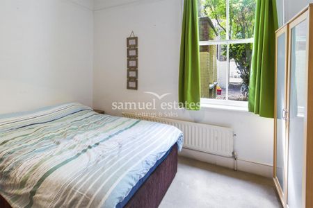 3 bedroom flat to rent - Photo 3
