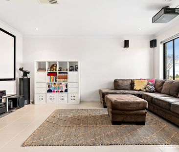 Family Home - Photo 5