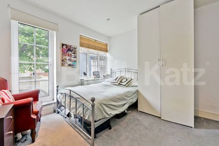 Just off Bermondsey Street, two bathroomed & roof terrace - Photo 3