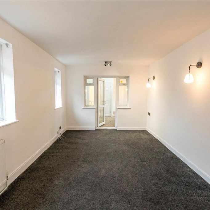 4 bedroom bungalow to rent - Photo 1