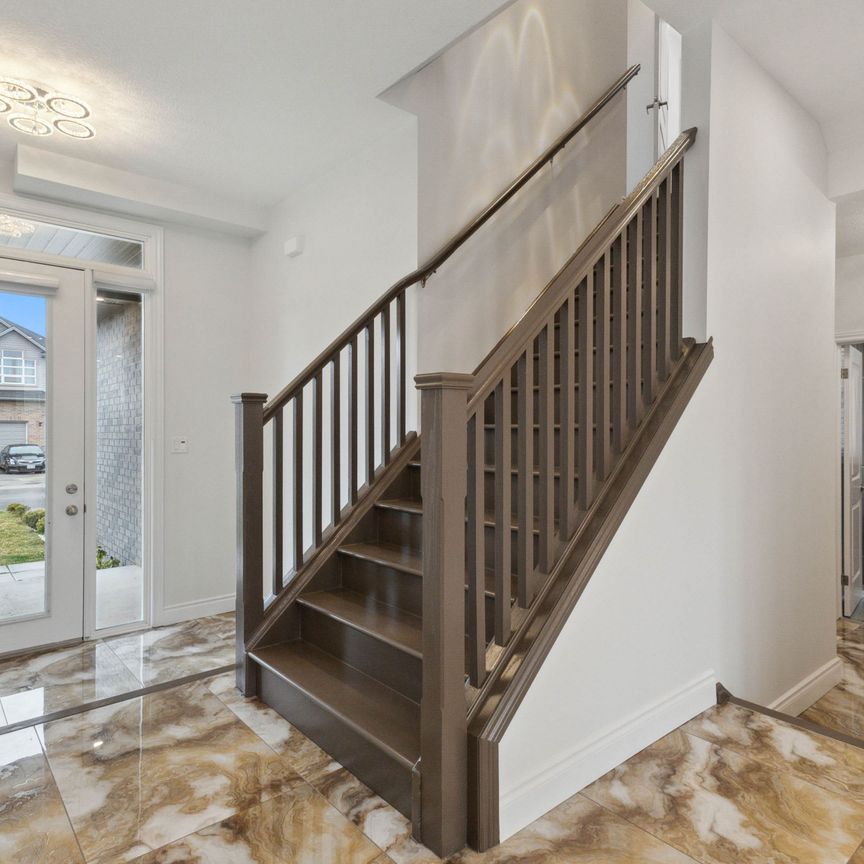 For Lease - 1707 Aukett Drive, London North, Ontario - Photo 1