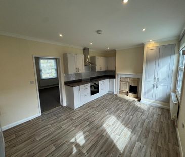 2 bedroom semi-detached house to rent - Photo 6