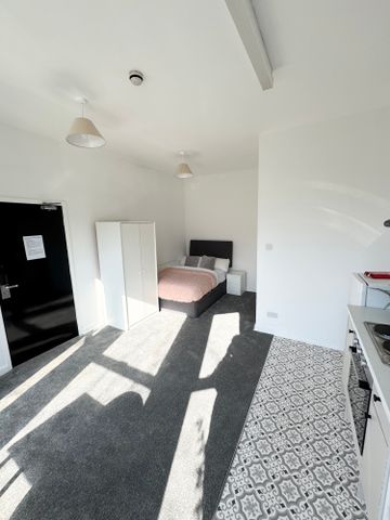 Flat 1, 30 Kelso Road, LS2 9PR, Leeds - Photo 4