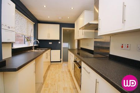 3 bedroom flat to rent - Photo 5