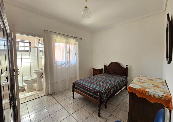 Floor 3 bedroom villa with suite located in Cacia!
