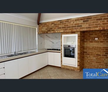 Large family home with Pool - Photo 6