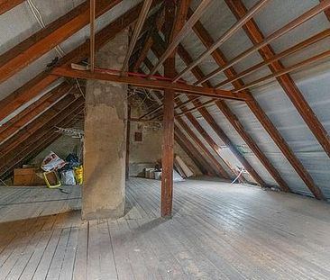 Ca. 51 m² große 2-Zimmer-Dachgeschosswohnung mit Tageslichtbad in H... - Foto 1