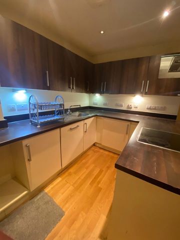 Room in a Shared Flat, Hallmark Court, E14 - Photo 5