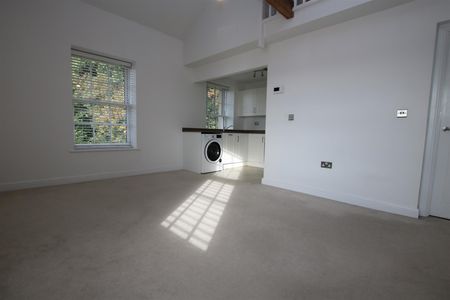 2 bed Flat for let - Photo 2