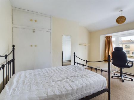 4 bedroom terraced house to rent - Photo 4