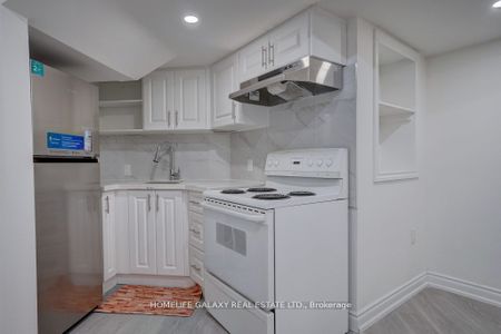 Detached Home For Lease | E8124420 - Photo 2