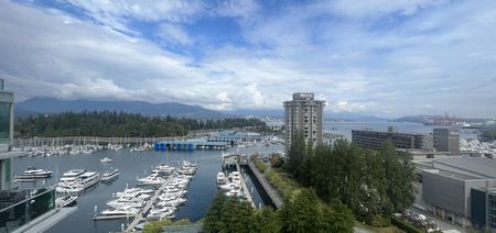 Coal Harbour Waterfront extra large 3 bedroom condo 2 Parking - Photo 2