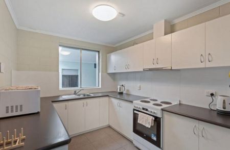 1/3 Rens Street, Toowoomba City - Photo 2