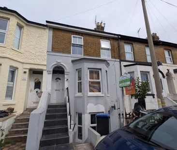 3 bedroom maisonette to rent - Photo 4