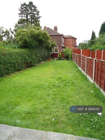 6 bedroom semi-detached house to rent - Photo 3