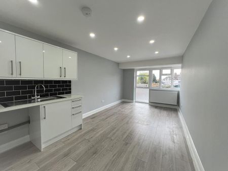 2 bedroom flat to rent - Photo 3