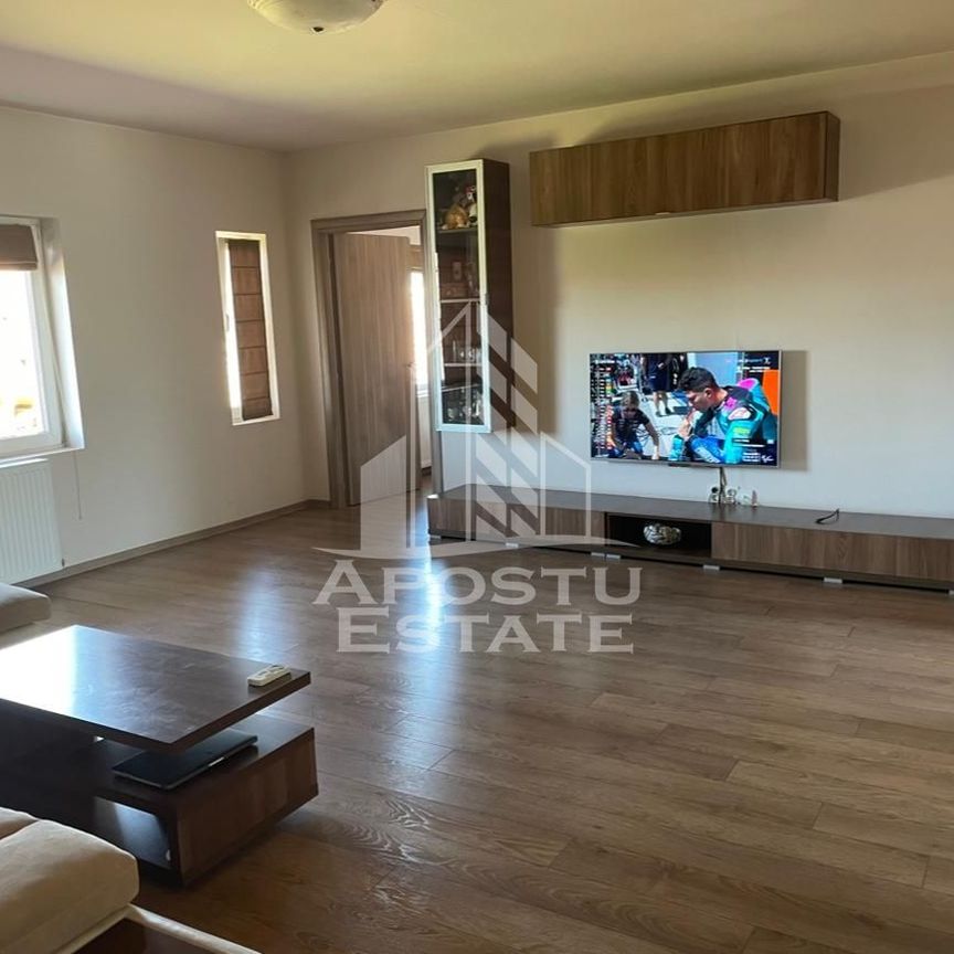 Apartament 3 camere ,de inchiriat , Loc de parcare ,Dumbravita - Fotografie 1