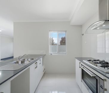 Modern & Low Maintenance Living in Piara Waters - Photo 6