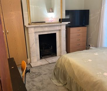 Room in a Shared House, Courtney Road London, SW19 - Photo 6