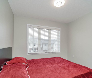 For Lease - 1062 Clipper Lane, Pickering, Ontario - Photo 4