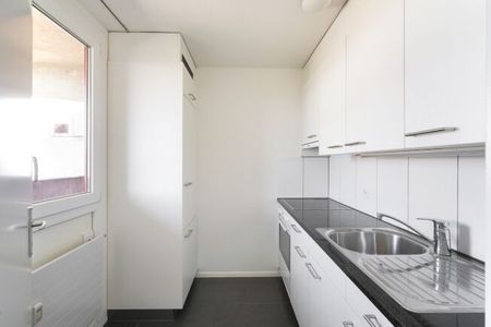 Living with a beautiful view - Photo 5