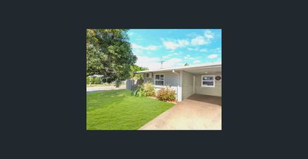 LOWSET 2 BEDROOM DUPLEX IN CENTRAL LOCATION! - Photo 5