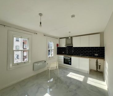 3 bedroom flat to rent - Photo 5