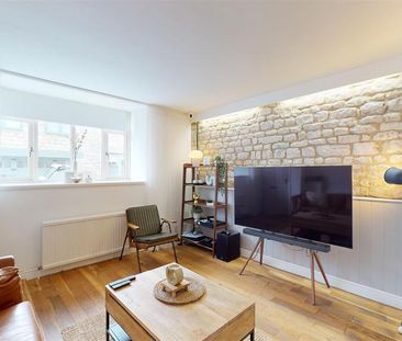 2 bedroom end of terrace house to rent - Photo 2