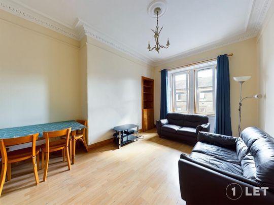 3 bedroom flat to rent - Photo 1