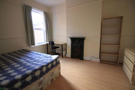 5 bedroom terraced house to rent - Photo 5