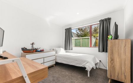 19 Phar Lap Grove, Trentham - Photo 4