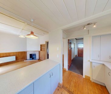 City Centre - 3 Bedrooms - Photo 2