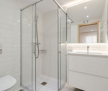 Piso dúplex de 4 dormitorios en suite con patio privado en alquiler... - Photo 6