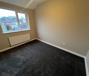 3 bedroom end of terrace house to rent - Photo 3