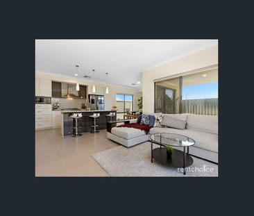 Contemporary Home with excellent Location! - Photo 3