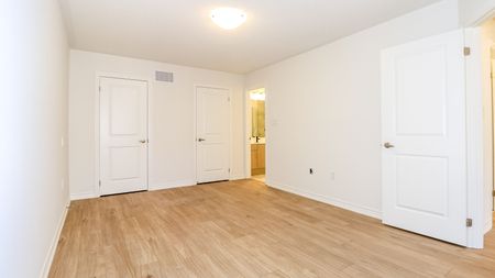 For Lease - 2025 Matteer Court Unit# Unit 20, Innisfil, Ontario - Photo 2