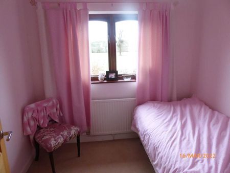 3 bedroom detached house to rent - Photo 2