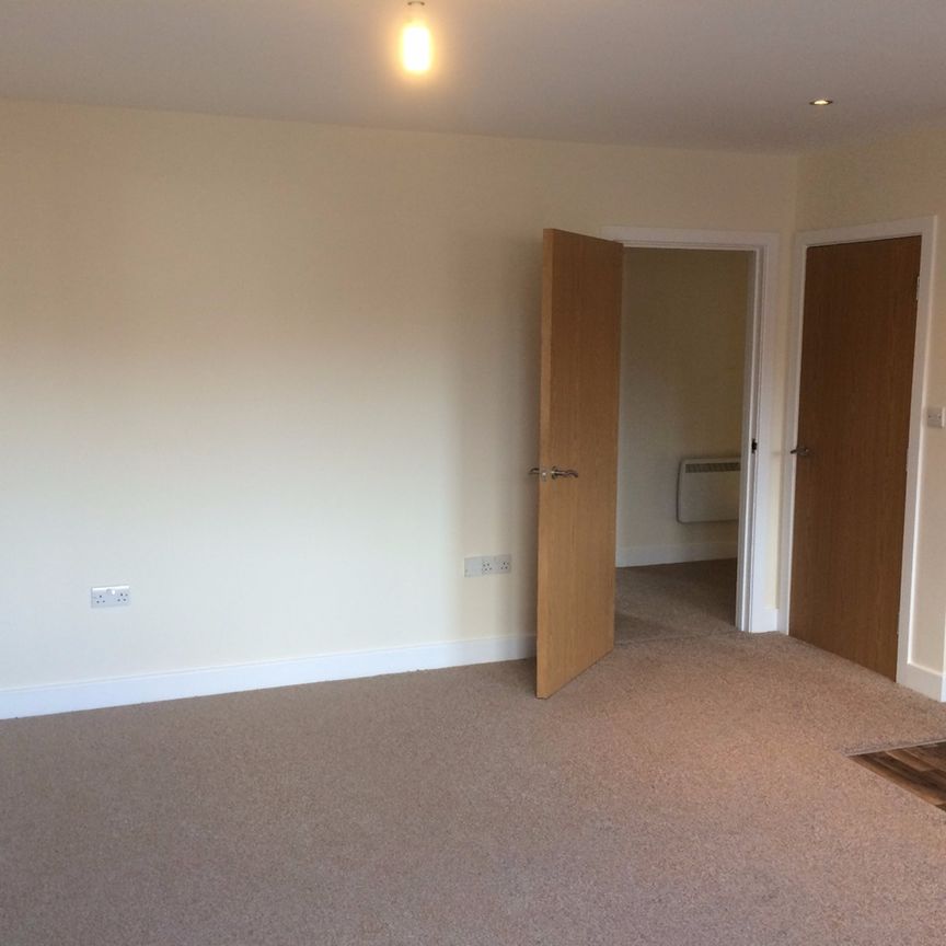 2 Bed Flat, Kirk Beston Close, LS11 - Photo 1
